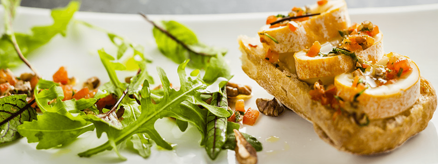 Lichte lunch met Fagotin en een tapenade van paprika en walnoten