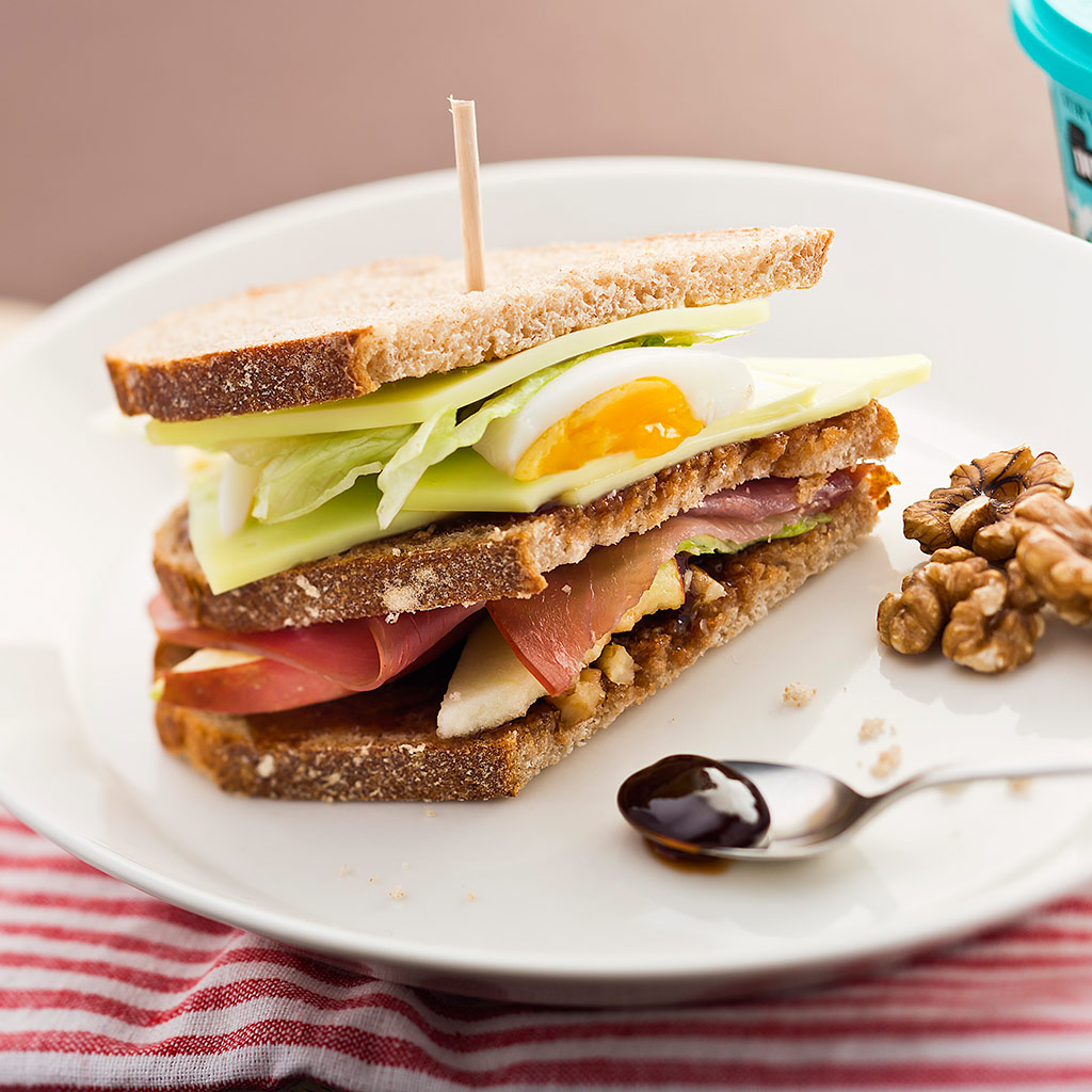 Ardeense sandwich met appel, Marcassou en Maredsous® Caractère